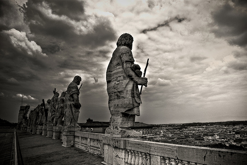 El nuevo Papa: batalla en los cielos