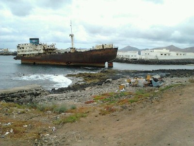 La orilla de los naufragios