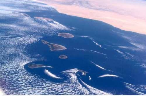 Tan cerca y tan lejos