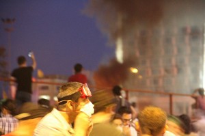 Gafas frente al gas. Fotografía: Burak Su.