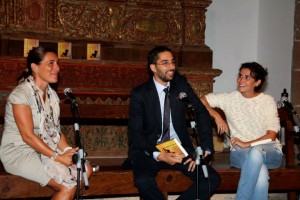 En la presentación del libro junto a Miriam Firas y Lucía Rodríguez Peña. 