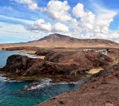 Imagen de la costa de Papagayo, en Lanzarote (Canarias). Imagen de Raúl-A vía Flickr.